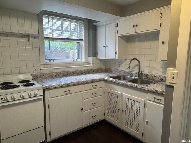 Building Photo - 2648 Ripley St