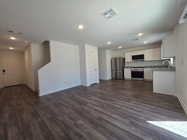 Foto del edificio - 3432 Sunbeam Dr