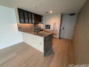 Building Photo - 1000 Auahi St