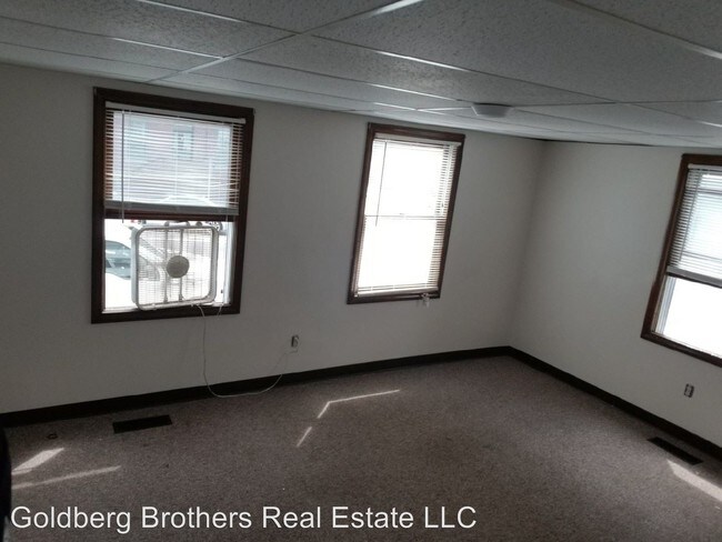 Building Photo - 10 Rantoul St