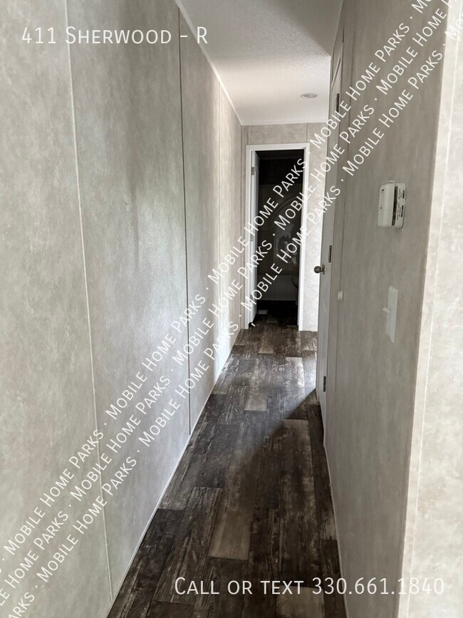 Foto del edificio - 411 Sherwood-R