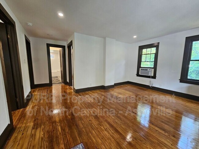 Foto del edificio - 230 Spring St