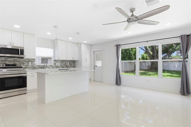 Foto del edificio - 3725 31st Ave N