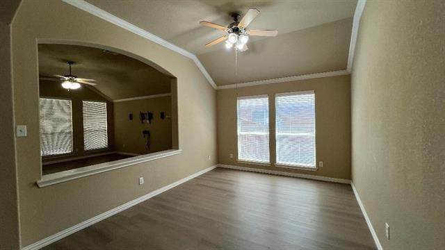 Foto del edificio - 5823 Sunny Meadow Ln