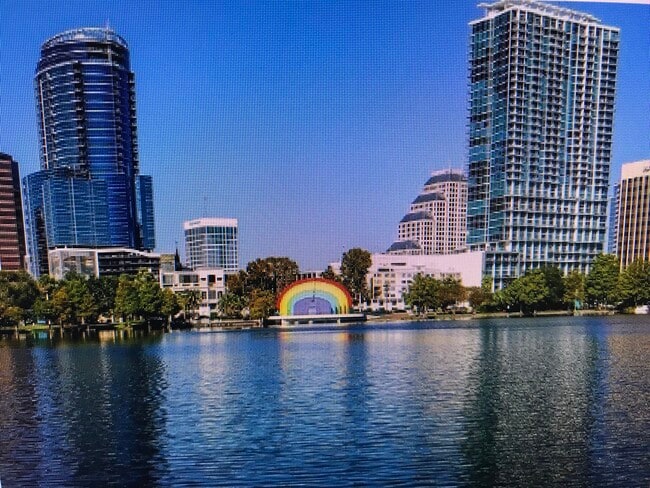Lago Eola - 103 S Osceola Ave