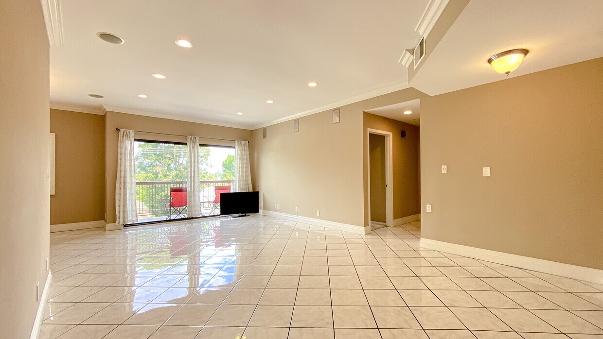 12540 Burbank Blvd Unit 301, Valley Village, CA 91607 Condo for Rent