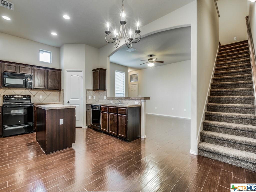 Foto del edificio - 630 Creekside Cir