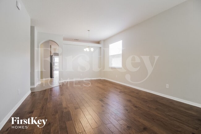 Foto del edificio - 9797 Bennington Chase Dr