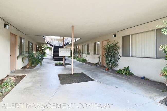 Building Photo - 1315 Edgewood Way