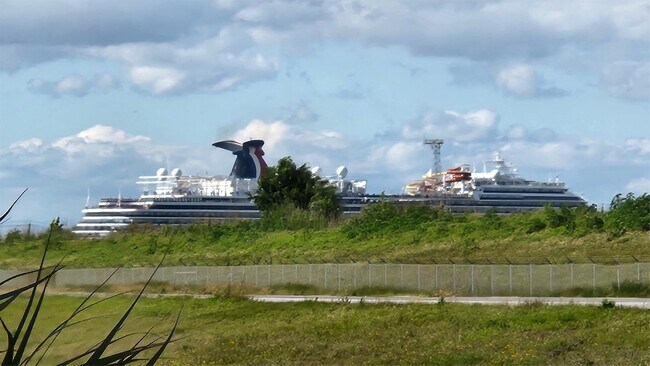 Foto del edificio - 500 Ferry Rd