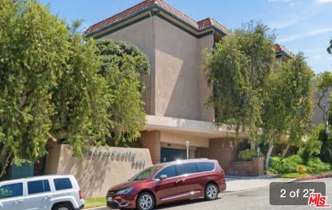 Foto del edificio - 5651 Windsor Way