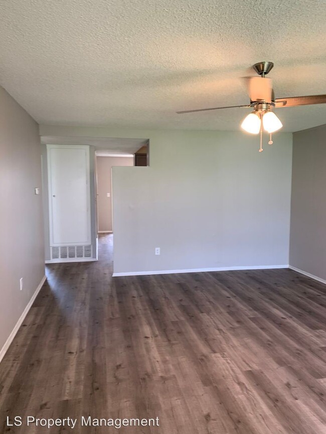Building Photo - 14541 Carfax Dr