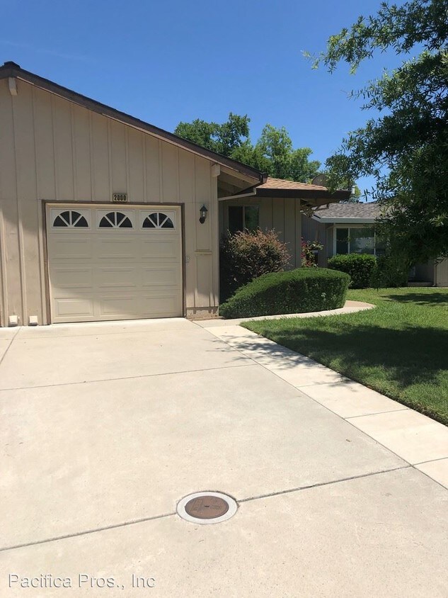 20042004 Trimble Way, Sacramento, CA 95825 Apartment for Rent in Sacramento, CA