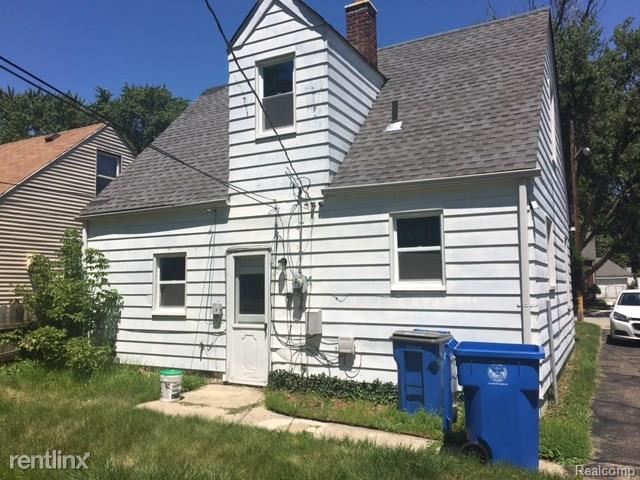 Building Photo - 25901 Hanover St