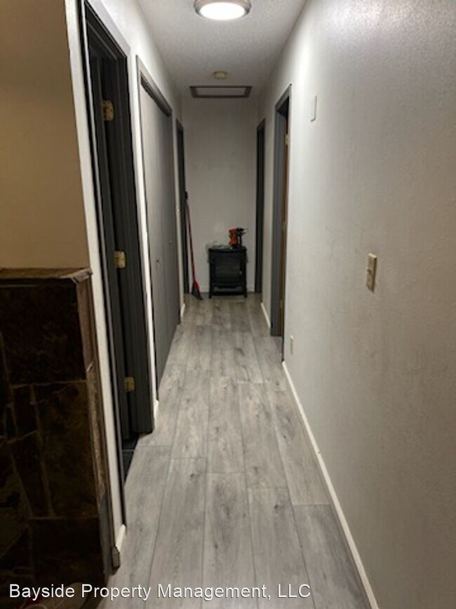 Foto del edificio - 3 br, 2 bath House - 430 7th Ave NW