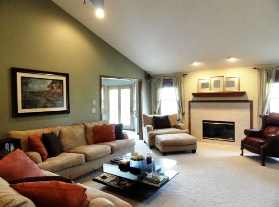 Foto principal - 804 Hunters Creek Dr