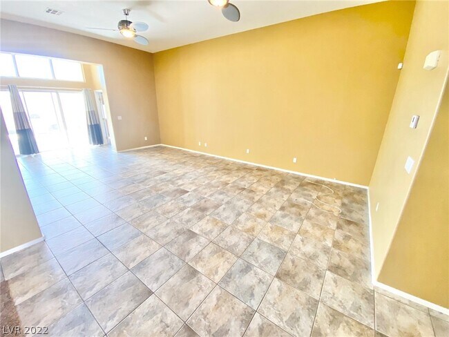 Building Photo - 8221 Jo Marcy Dr