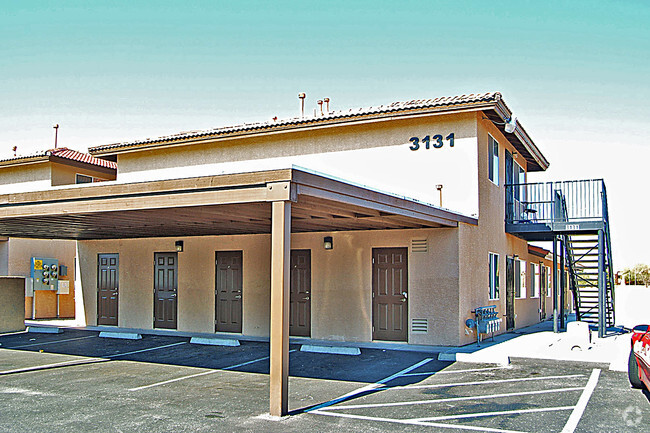 Building Photo - 3131 N Walnut Rd