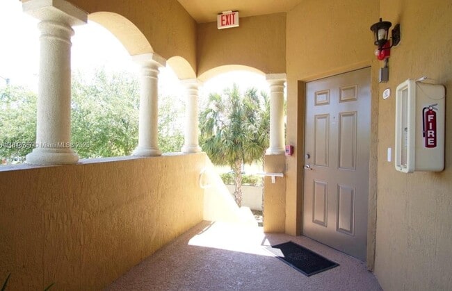 Foto del edificio - 10870 NW 88th Terrace