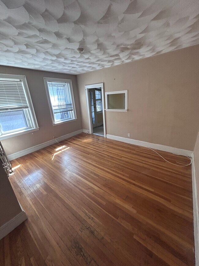 Foto del edificio - 249 Chestnut Hill Ave