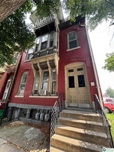 Building Photo - 1036 Linden St