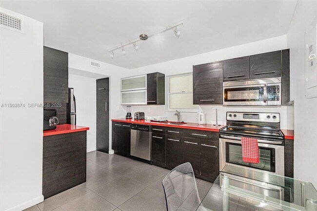 Foto del edificio - 201 178th Dr