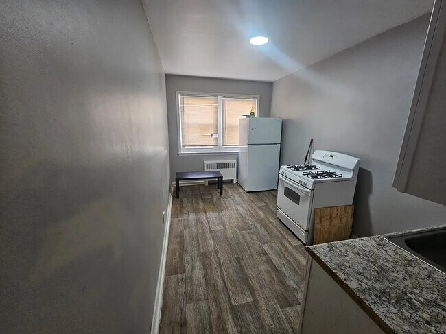 Foto del edificio - 6315 Everett Ave