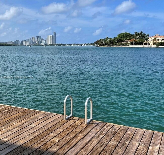Building Photo - 10281 E Bay Harbor Dr