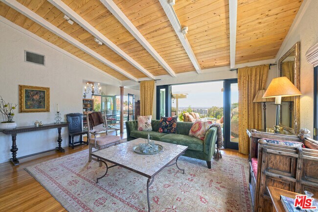 Building Photo - 6855 Los Altos Pl