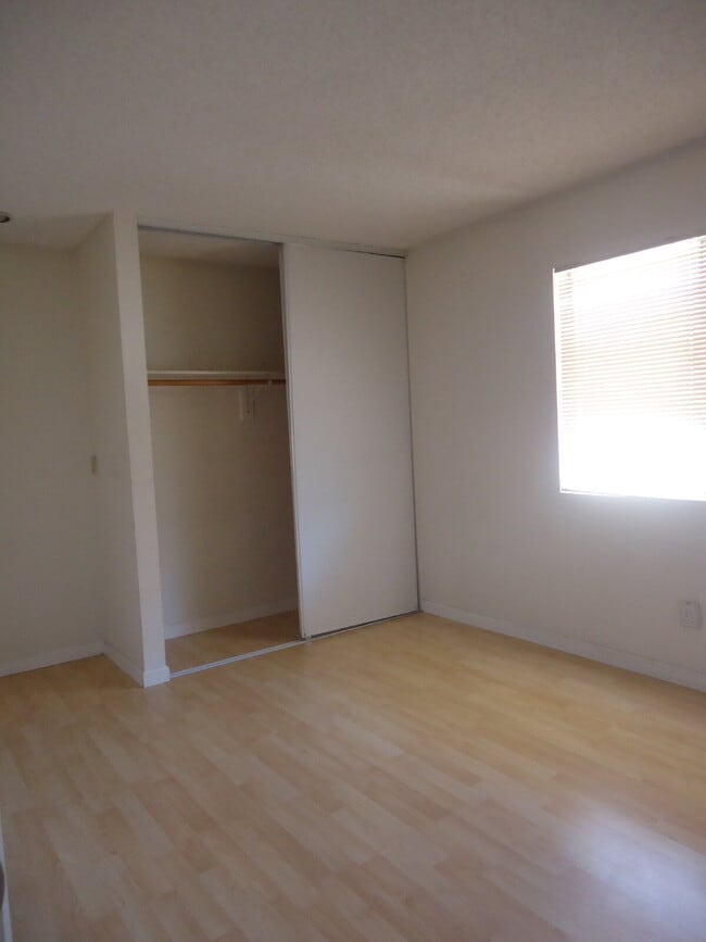 Building Photo - "Discover Coastal Living: Spacious 3-Bed, ...