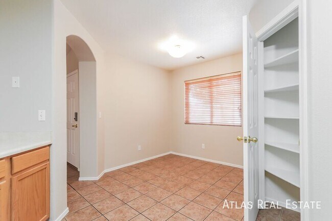 Foto del edificio - 2188 W Burlwood Way
