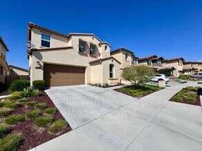 Building Photo - 38572 Rosegate Pl