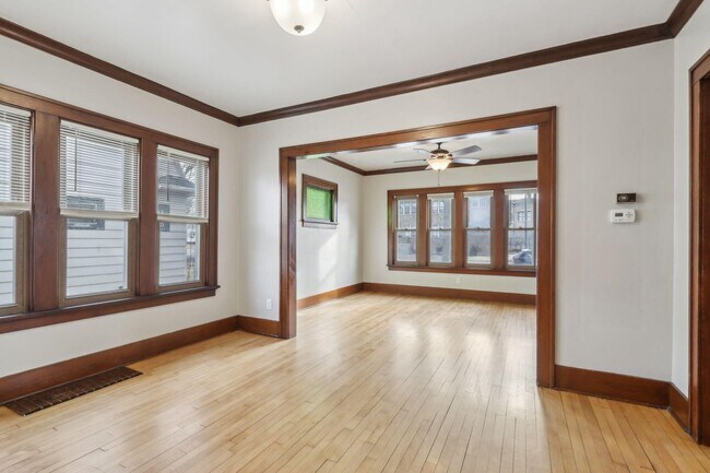 Building Photo - 6616 W Girard Ave