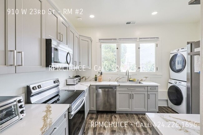 Photo - 910 W 23rd St Apartment
