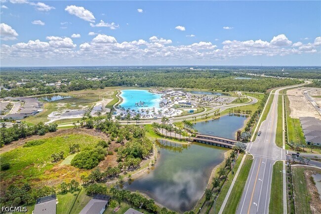 Foto del edificio - 8720 Swell Brooks Ct