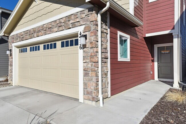 Foto del edificio - Modern 3-Bedroom Home for Rent in Chapel Heights!