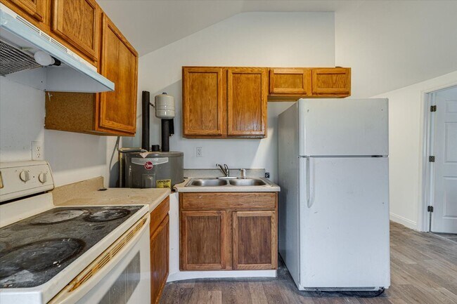 Foto del edificio - 6110 Walden Ave