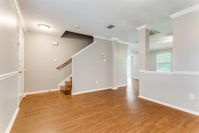 Building Photo - 9361 Sundial Dr
