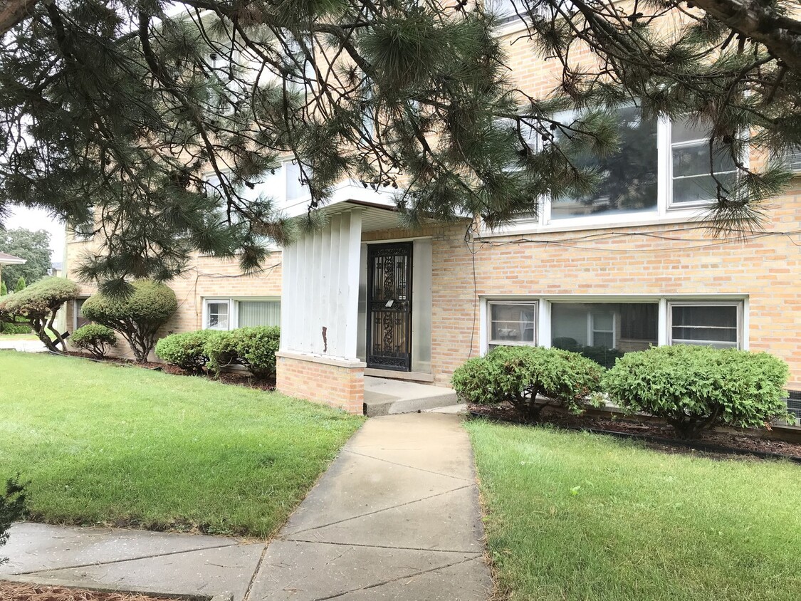 Primary Photo - 8038 S Pulaski Rd