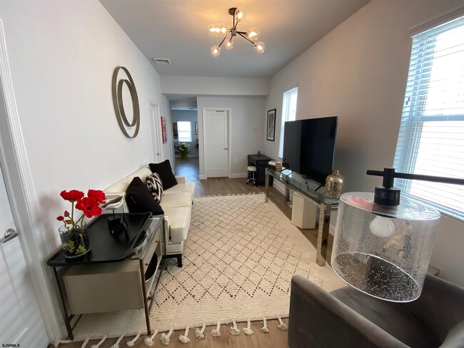 Foto del edificio - 9313 Ventnor Ave