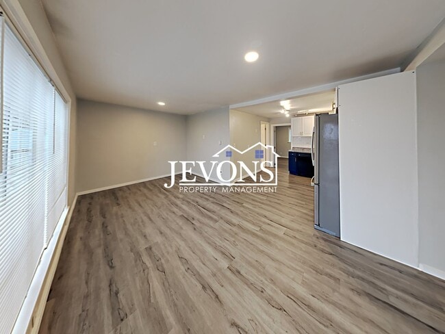 Foto del edificio - 3303 S Ainsworth Ave