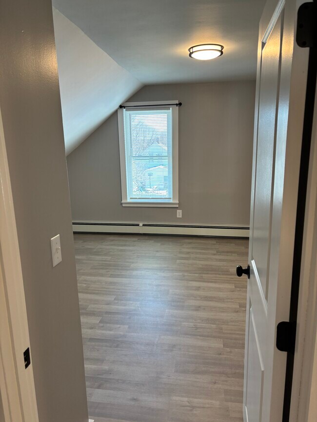 Foto del edificio - 82 Lyon Ave