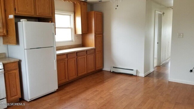 Building Photo - 702 Edmunds Ave