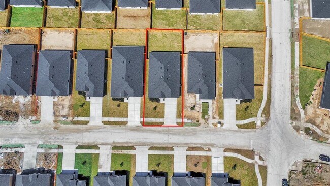 Building Photo - 1131 Hughes Crossing Dr
