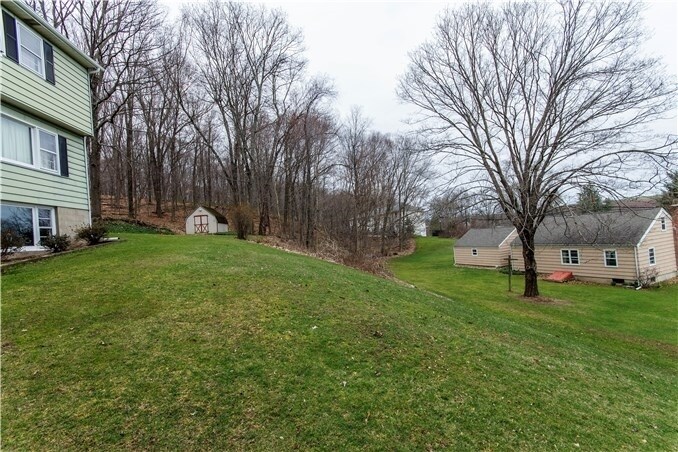 Primary Photo - 164 Shelter Rock Rd