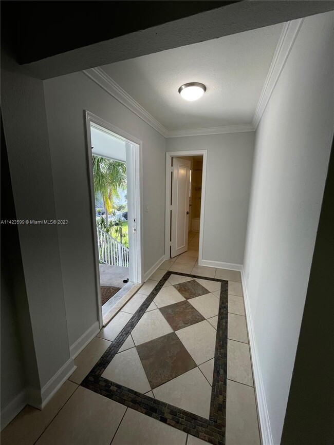 Foto del edificio - 1401 NE 53rd St