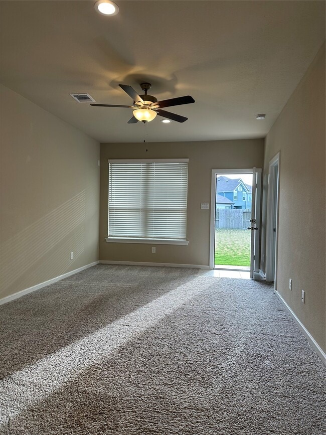 Building Photo - 9442 Starlight Oak Dr