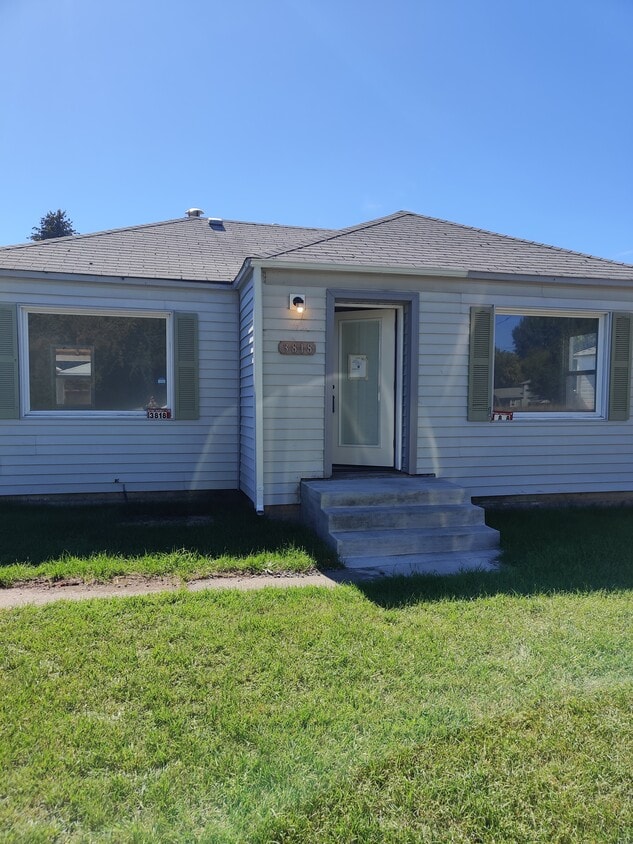 3818 Clinton Ave, Klamath Falls, OR 97603 House Rental in Klamath