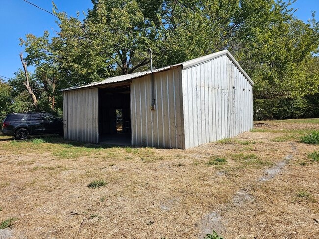 Building Photo - 1107 Esma St