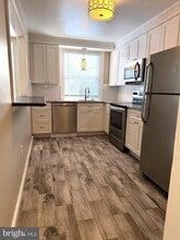 Building Photo - 500 E Lancaster Ave